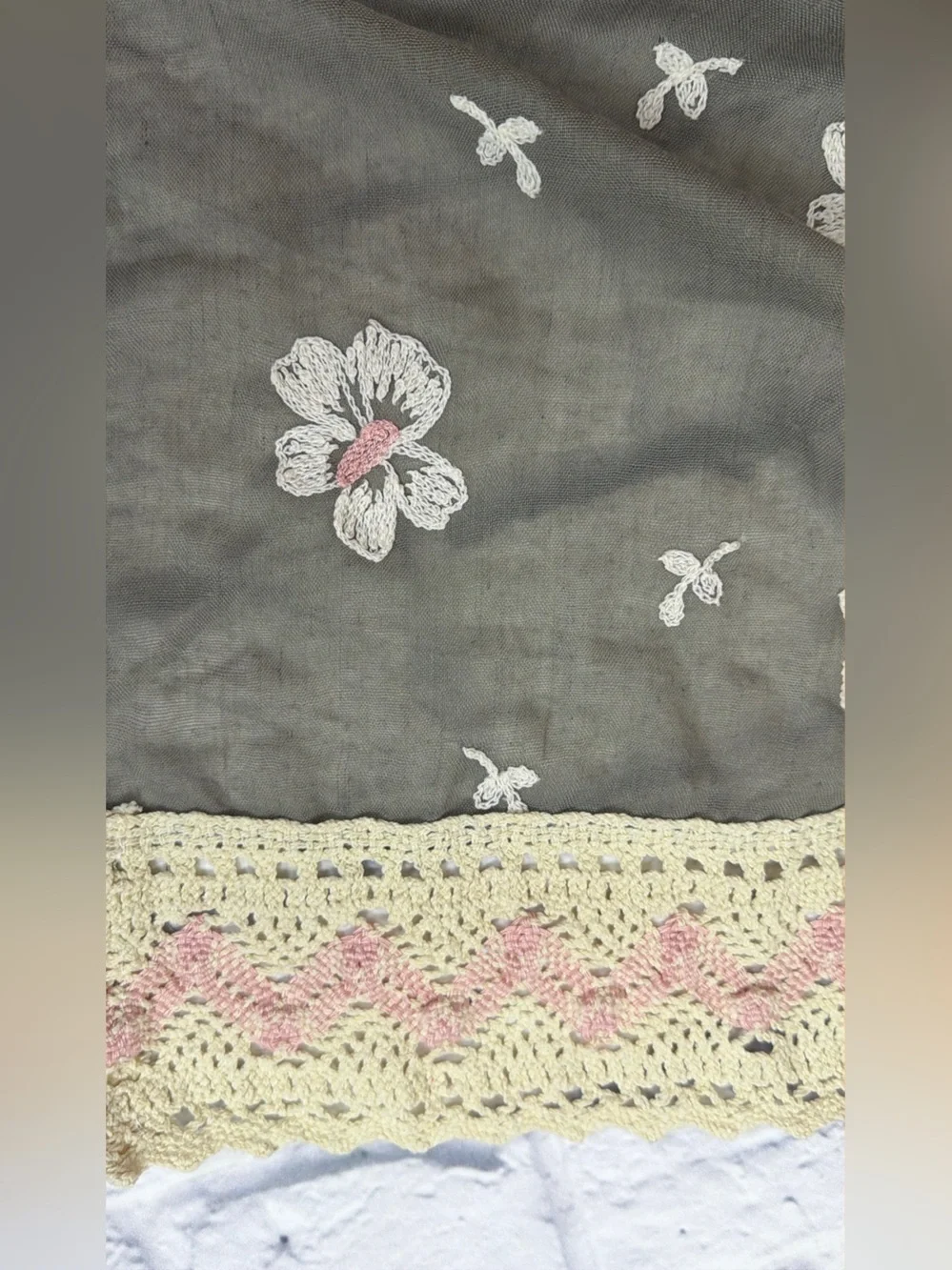 Boho Chic Gray Scarf/Wrap w/Cream/Pink Crochet Floral Design & Trim. Feminine.